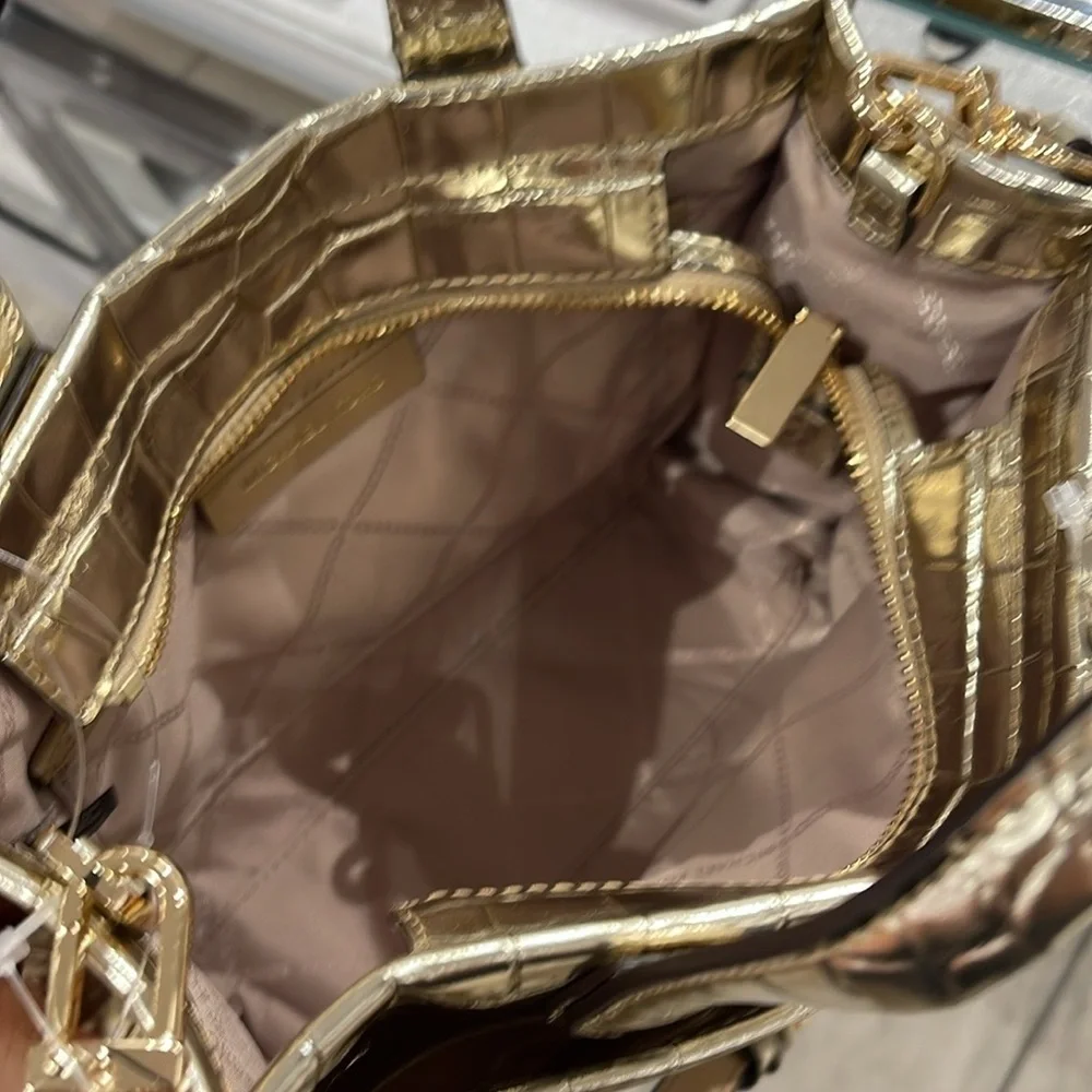 Michael Kors Gigi Small Metallic Crocodile Embossed Leather Messenger Pale Gold